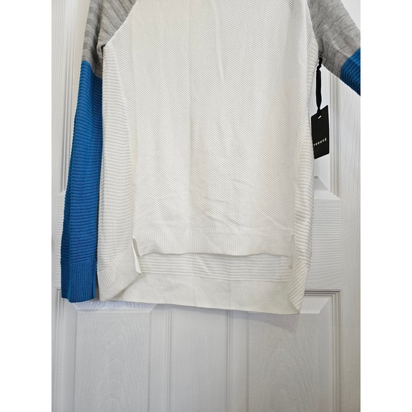 NWT Trouvé White Gray Blue Colorblock Sweater Size Medium - Picture 3 of 5